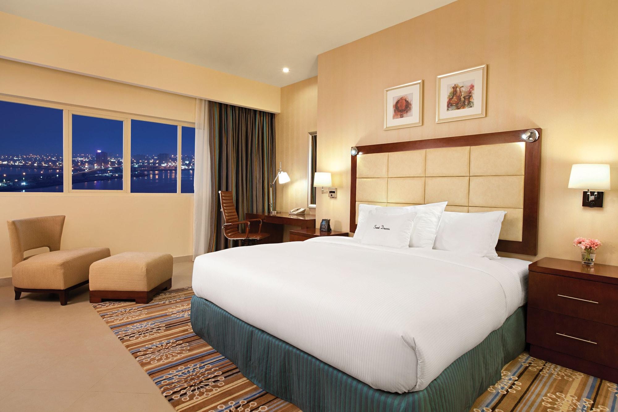 Hotel Doubletree By Hilton Khaimah 4*